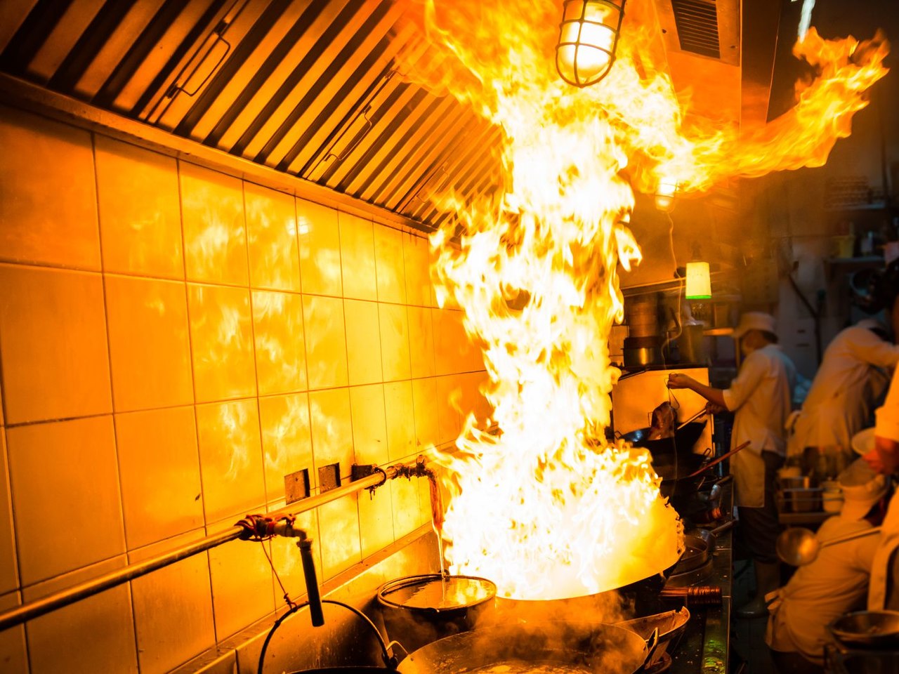 Controle de riscos previne incêndios em cozinhas industriais - Revista Incêndio