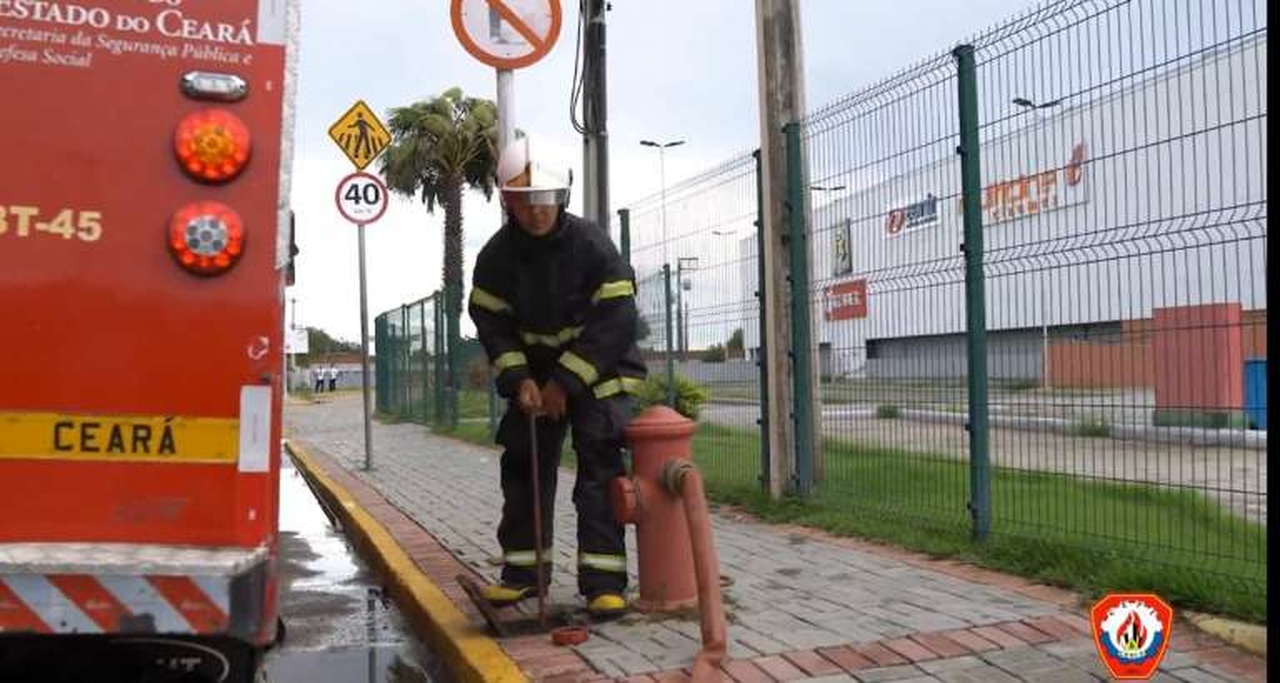 Cagece e Corpo de Bombeiros instalam 75 novos hidrantes em Fortaleza e Região Metropolitana - Revista Incêndio