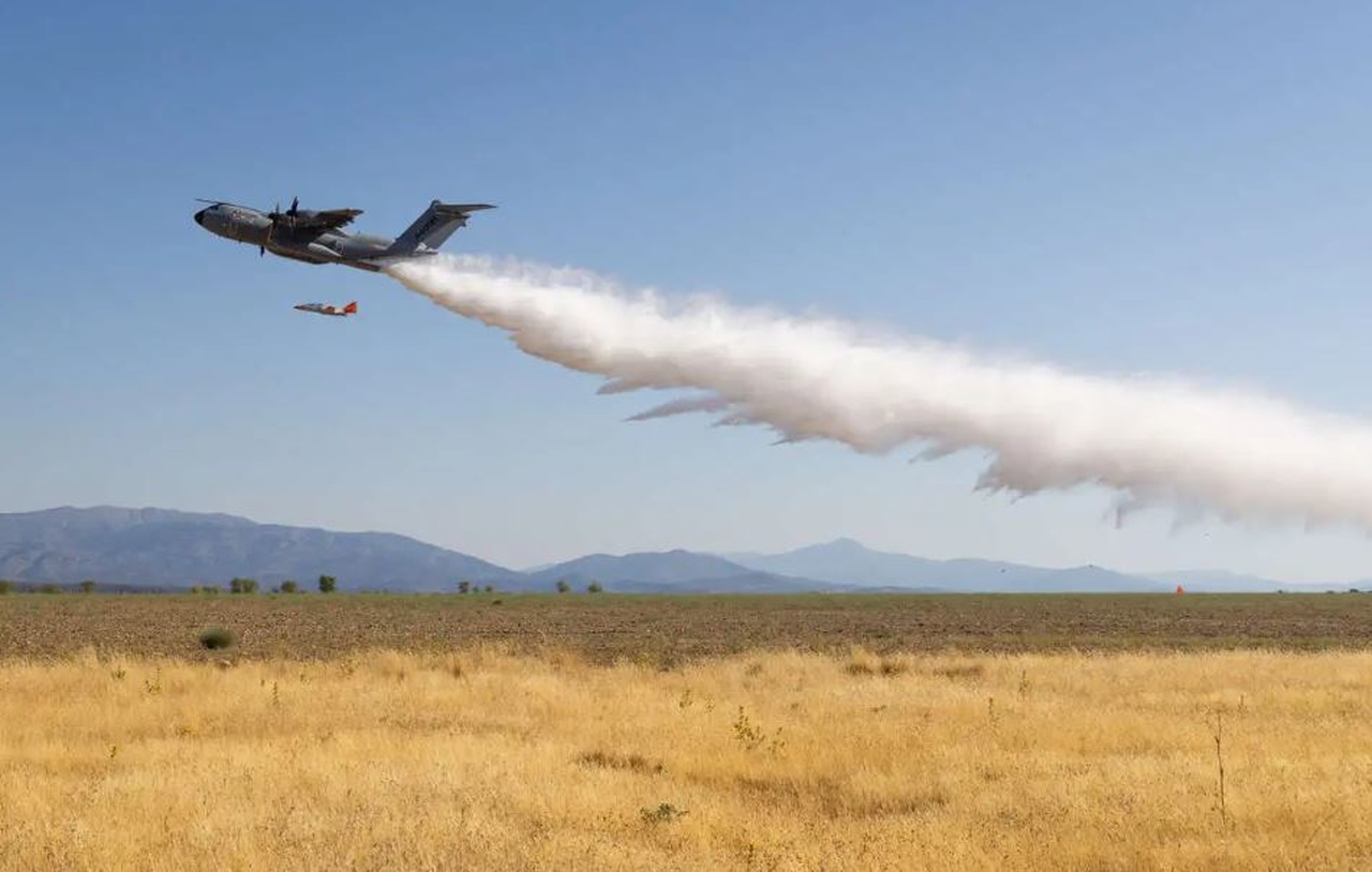 Airbus testa com sucesso sistema de combate a incêndios no A400M - Revista Incêndio