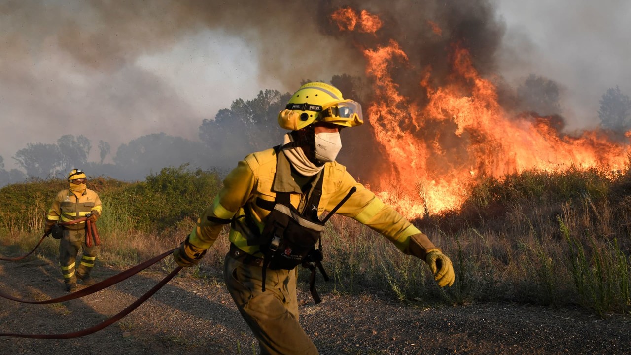 Alerta: incêndios provocados por onda de calor na Europa podem ser consequências do aquecimento global - Revista Incêndio
