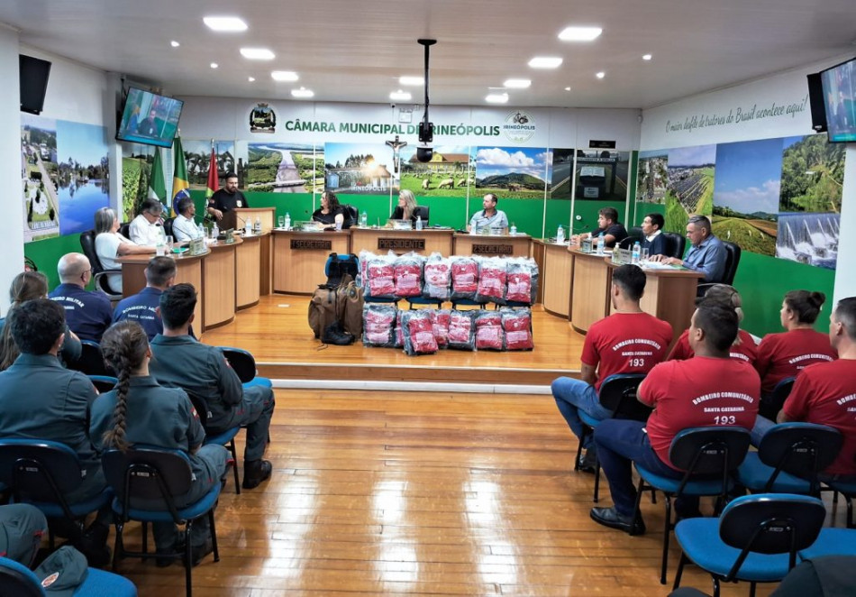 Bombeiros de Irineópolis, SC, recebem recursos para compra de kits de fardamento - Revista Incêndio