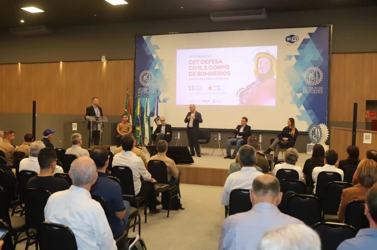 Fórum no Paraná aborda desafios para melhorar a cultura preventiva contra incêndios - Revista Incêndio