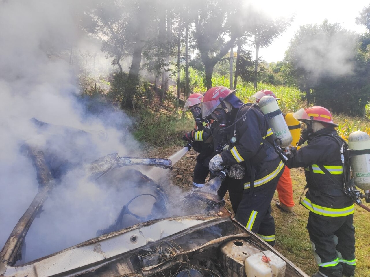 Incêndios estruturais é tema de curso a bombeiros voluntários no RS - Revista Incêndio